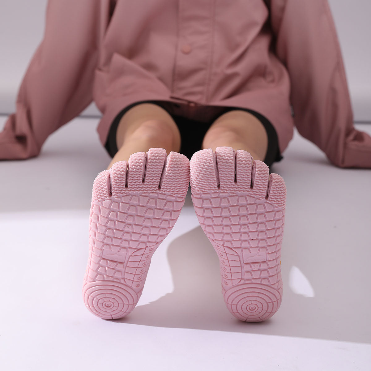 Minimal SOCKNIT barefoot sneakers - Rose Quartz | GallonShark