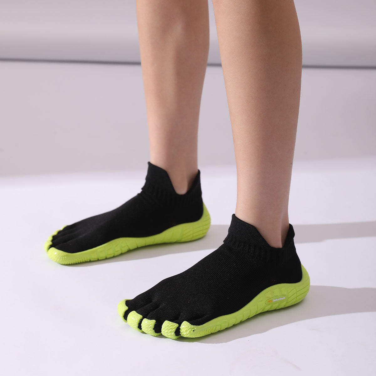 Zapatillas Minimal Socknit Amarillo con diseño barefoot y confort para ejercicio indoor
