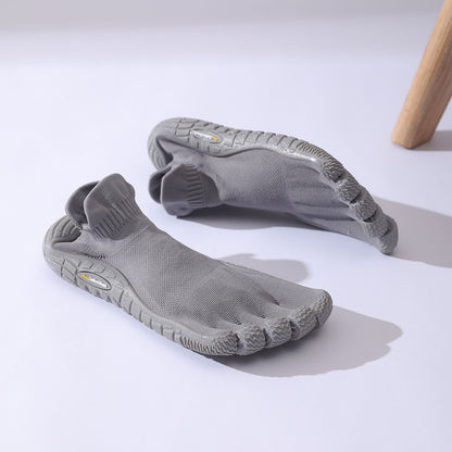 Zapatillas Barefoot Minimal Socknit en gris plata diseñadas para entrenamientos indoor y confort natural